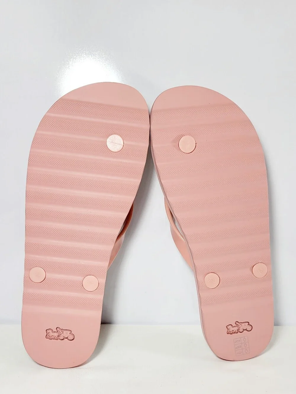 Coach Women's Size 8B  Zayn Pink Butterfly flip flops Slides.